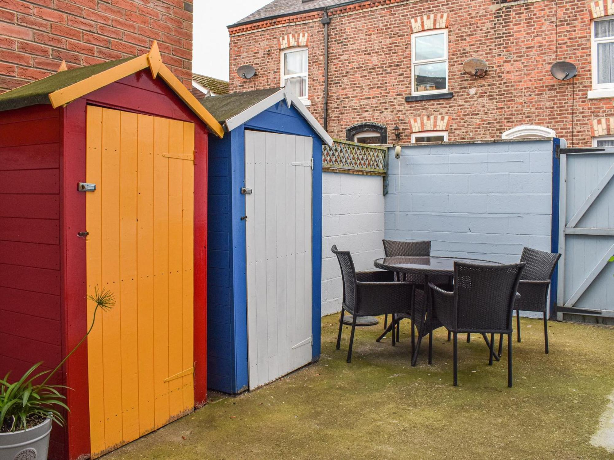Whitby Bliss Exterior foto