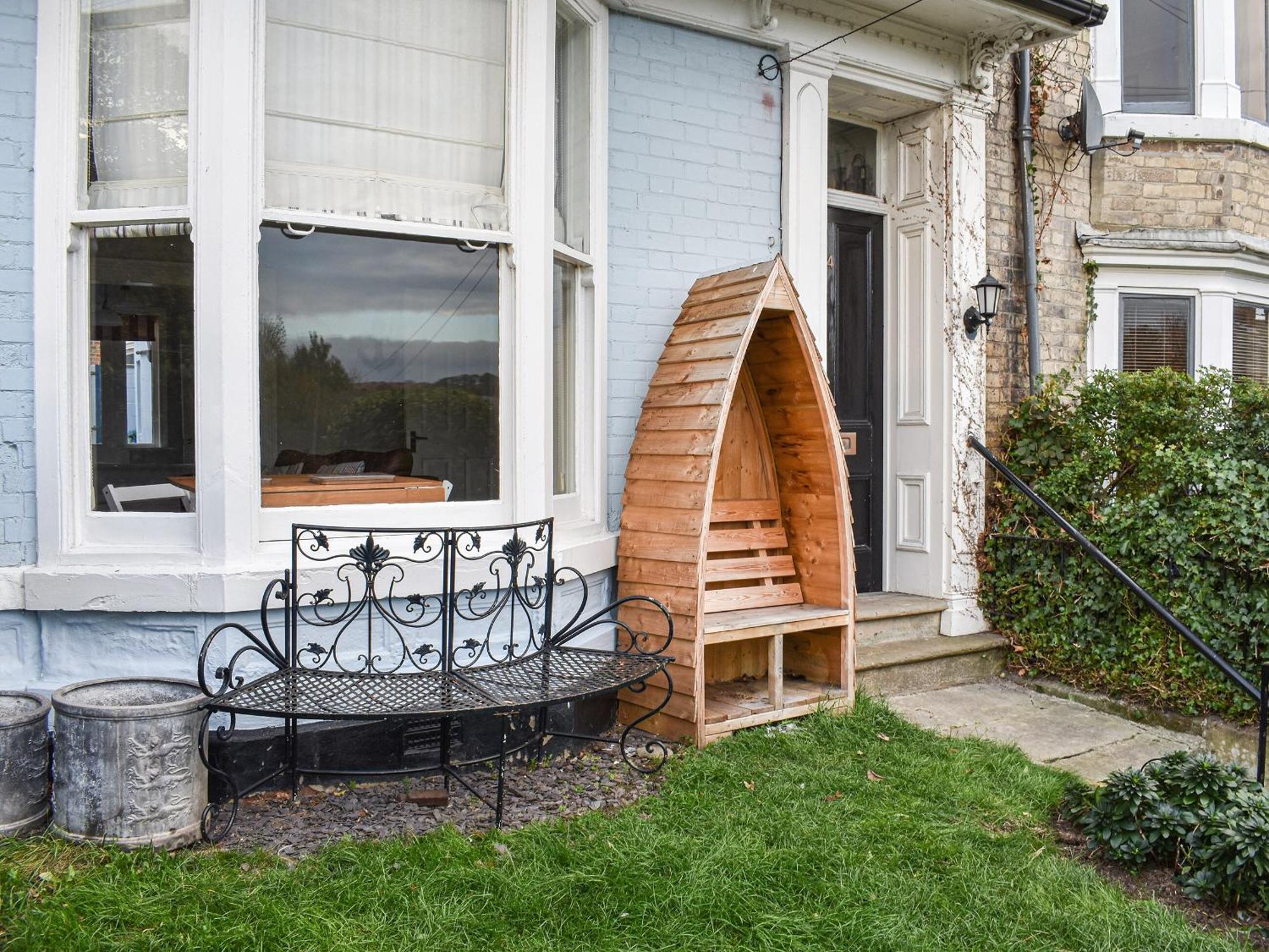 Whitby Bliss Exterior foto